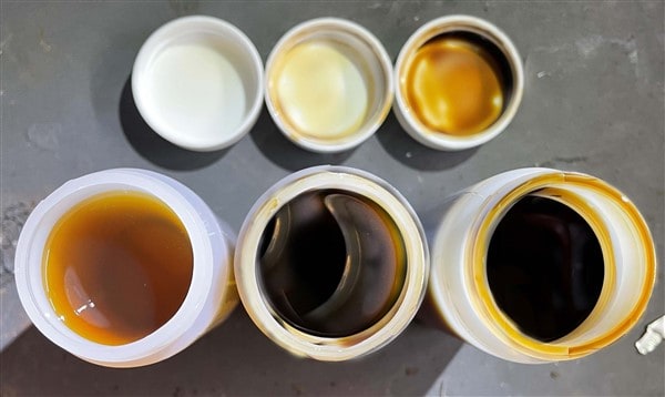 The color of three samples of oil from a Mercury Milan